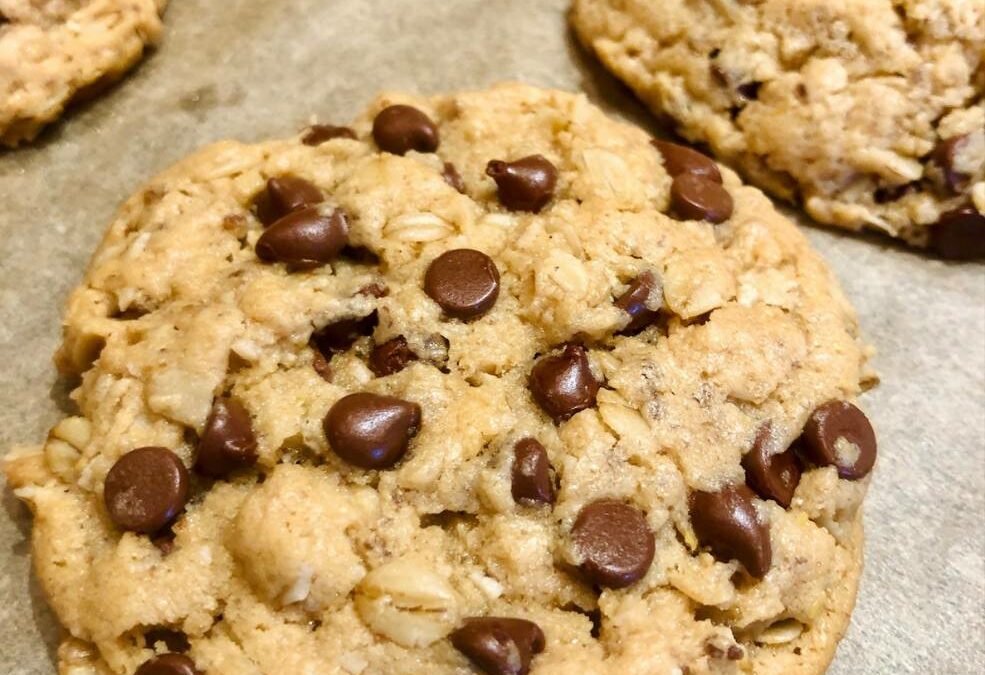 Oatmeal Chocolate Chip Cashew Butter Cookies