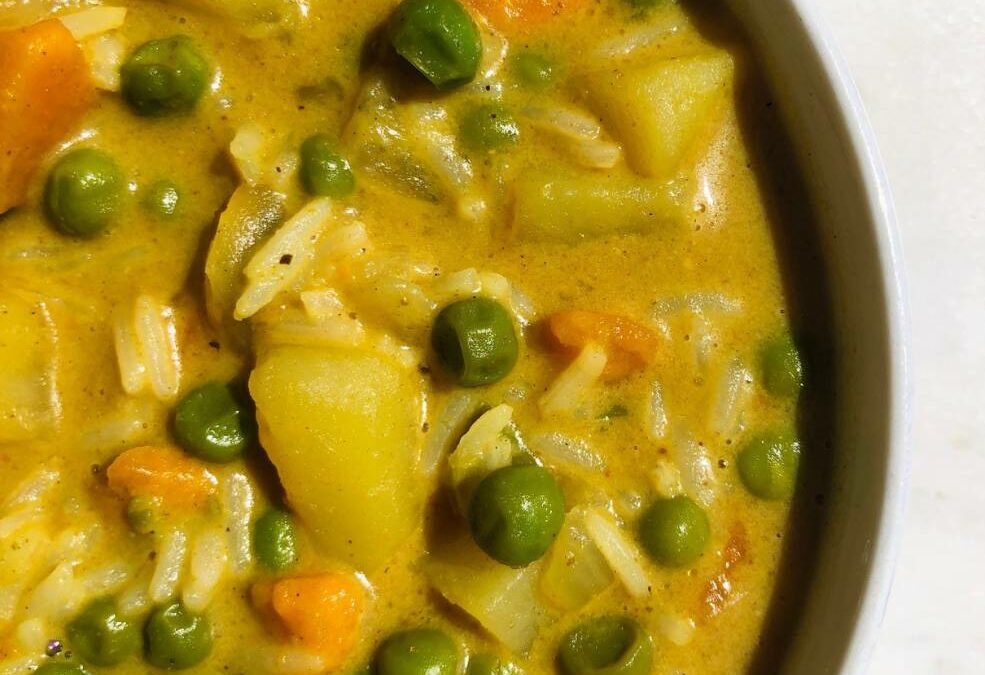 Sweet Pea & Potato Curry Soup